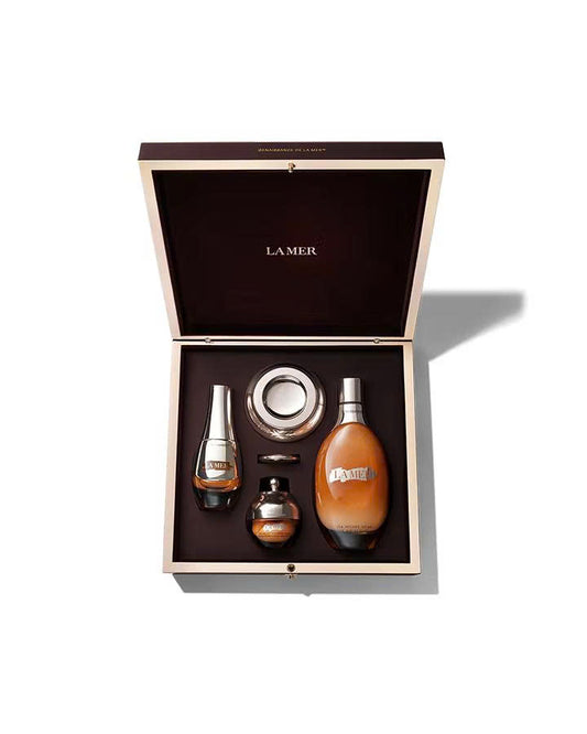 The Genaissance De La Mer™ Ritual